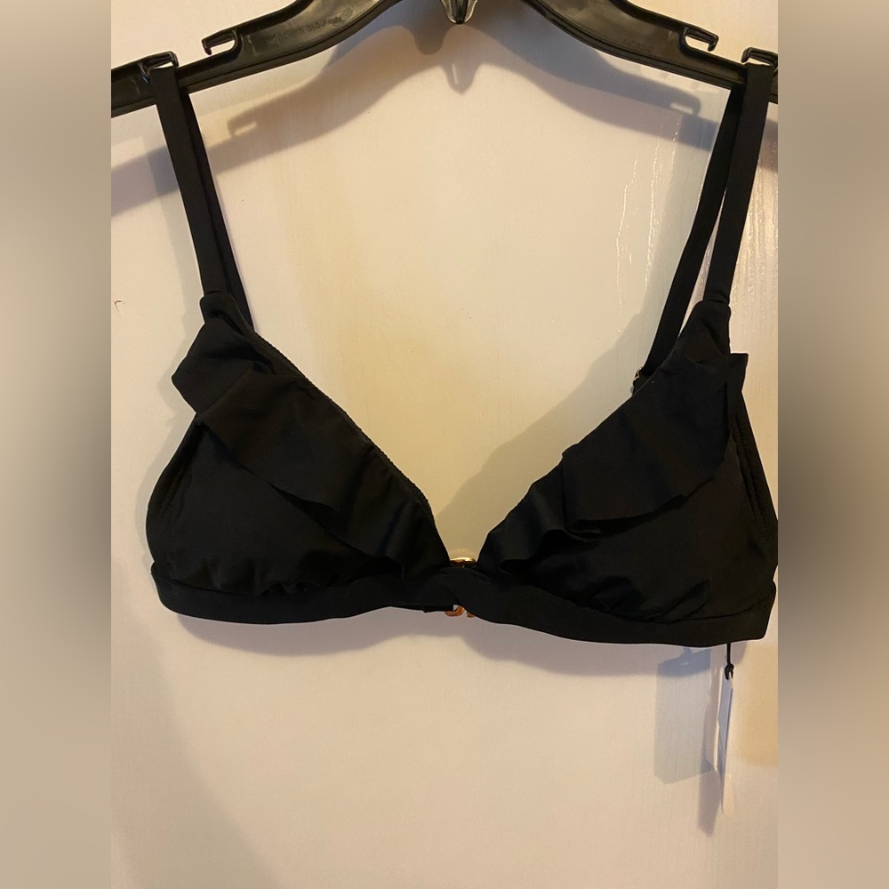 NWT Shade and Shore black bikini top. Size Small